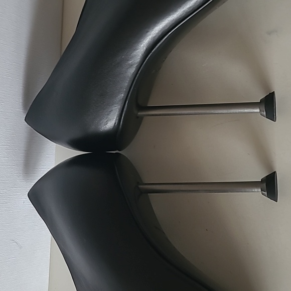 VICTORIA BECKHAM Leather Booties - Picture 10 of 11